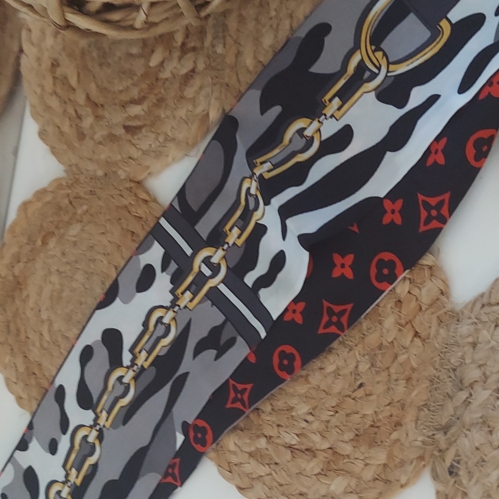 BRAND NEW Authentic Louis Vuitton Twilly Scarf - Picture 4 of 4